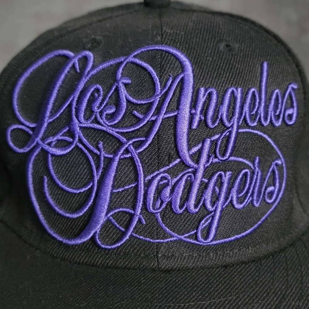 Los Angeles Dodgers New Era Black, Purple Script 59FIFTY Fitted Hat, size 7 1/4 - Picture 2 of 6